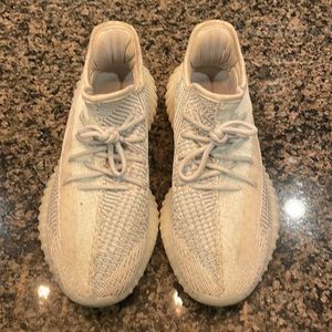 Yeezy 350 v2 cloud REPS